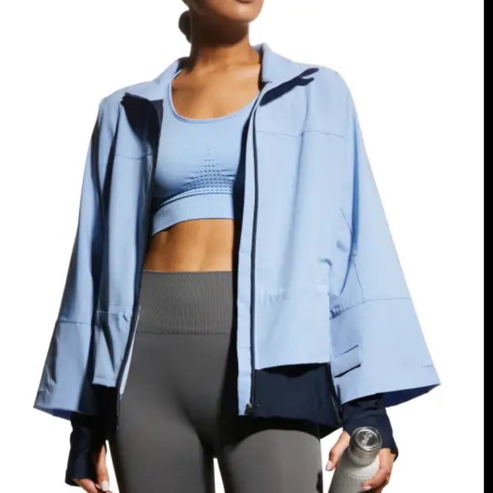 Sweaty Betty Fast Track Running Jacket. Womens‎ size XXL Baby and Navy Blue